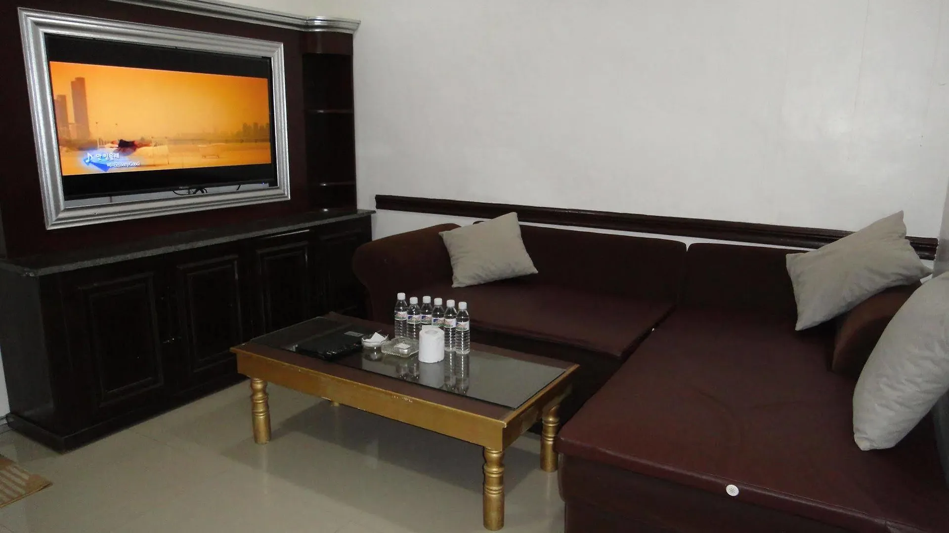 Hotel California Angeles Philippines